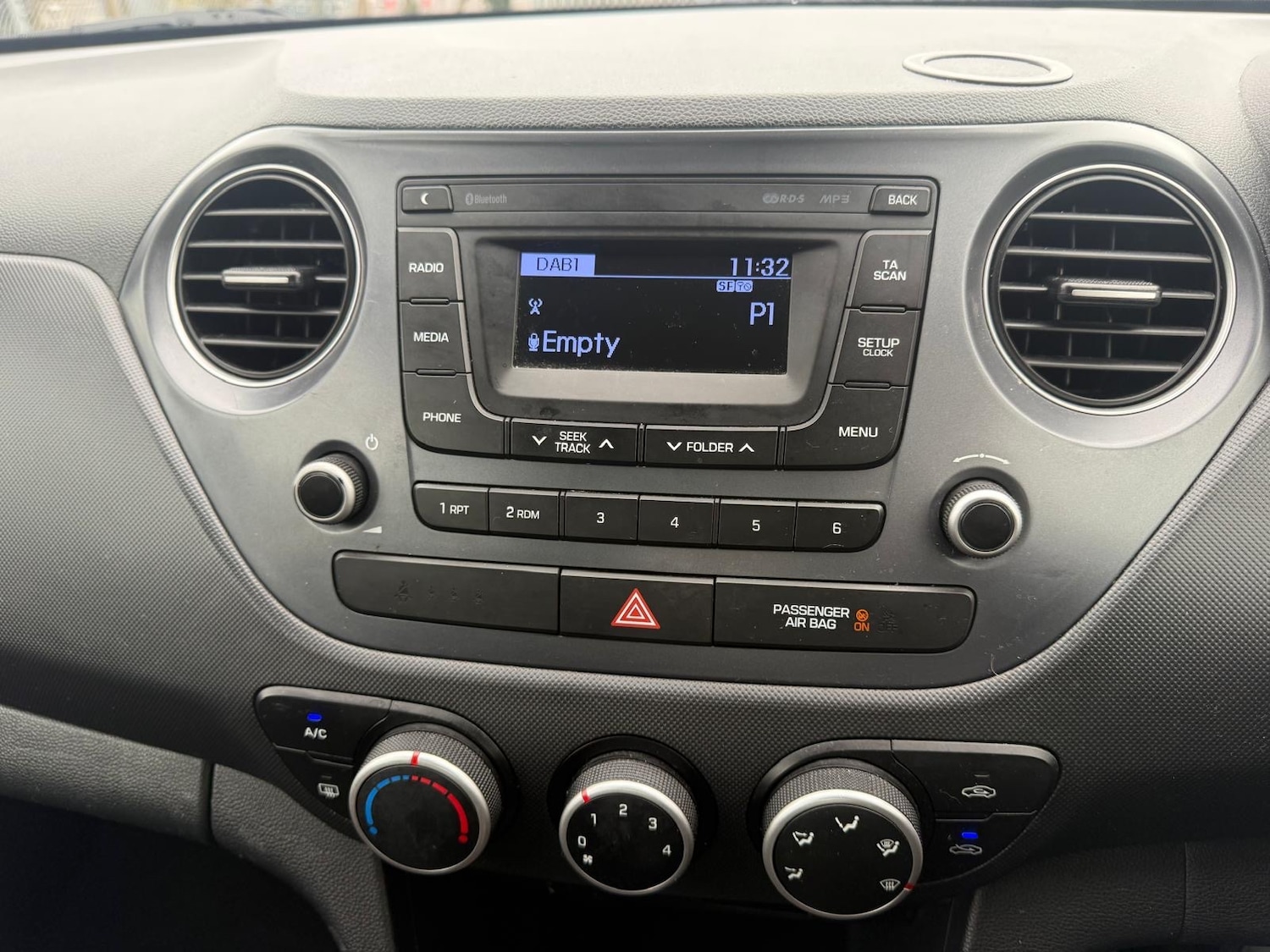 Used Hyundai i10 2018 for sale - 77532332: Photo 17