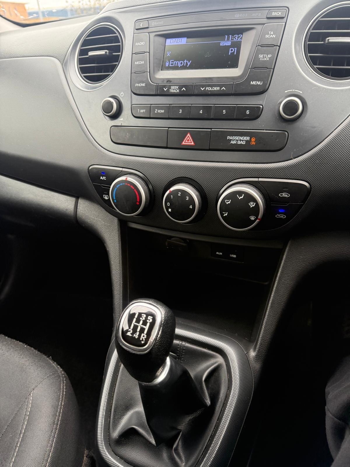 Used Hyundai i10 2018 for sale - 77532332: Photo 18