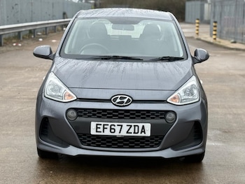 Used Hyundai i10 2018 for sale - 77532332: Photo