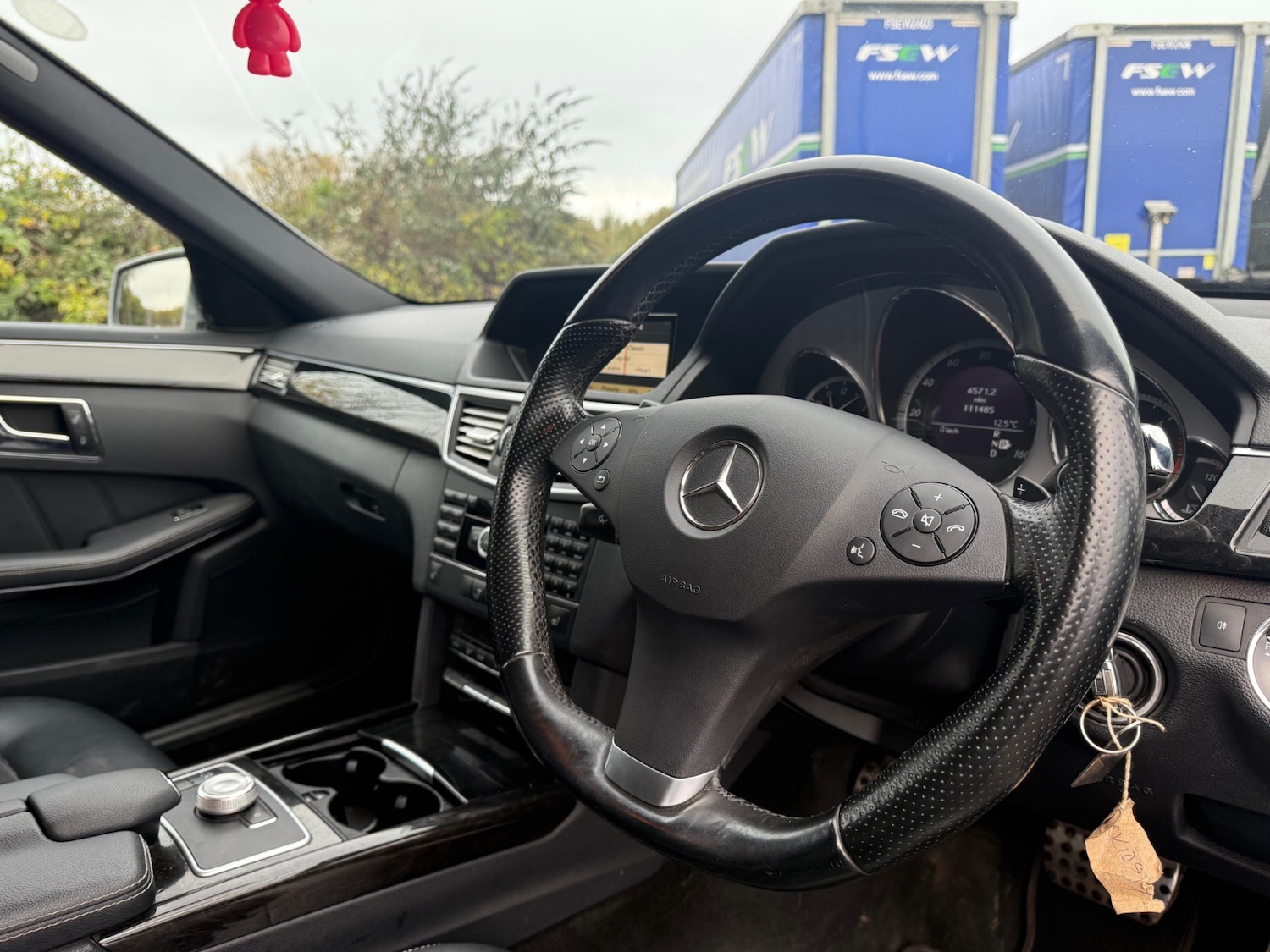 Used Mercedes-Benz E Class 2010 for sale - 76589936: Photo 15