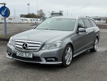 Used Mercedes-Benz E Class 2010 for sale - 76589936: Photo