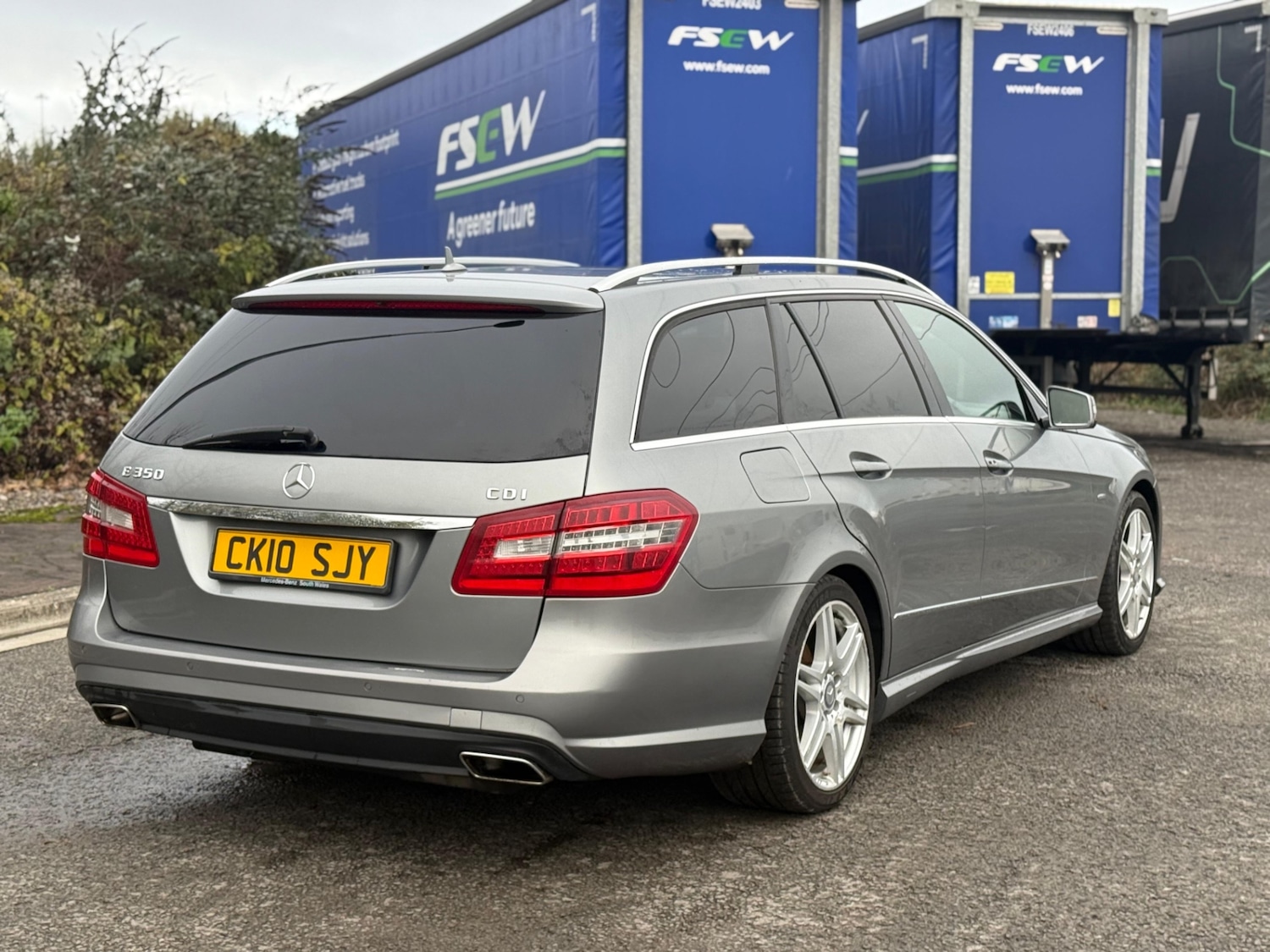 Used Mercedes-Benz E Class 2010 for sale - 76589936: Photo 9