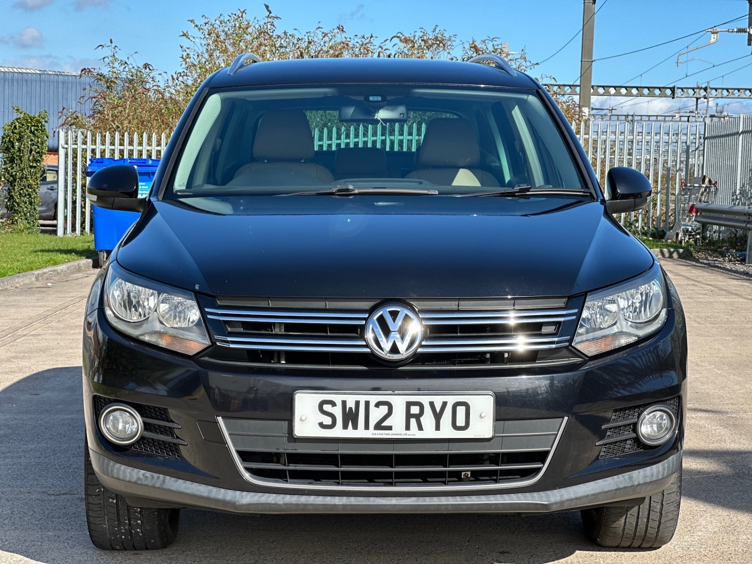Used Volkswagen Tiguan 2012 for sale - 76178137: Photo 2