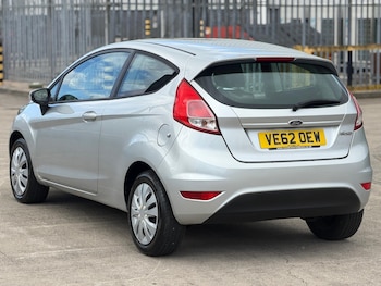 Used Ford Fiesta 2013 for sale - 79111747: Photo