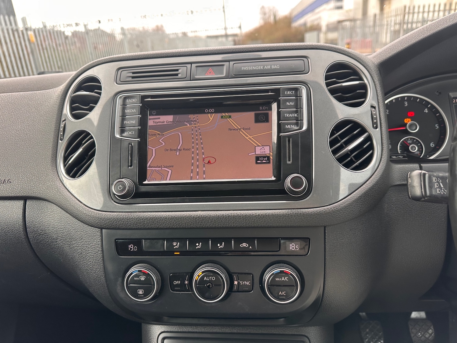 Used Volkswagen Tiguan 2015 for sale - 77482200: Photo 7