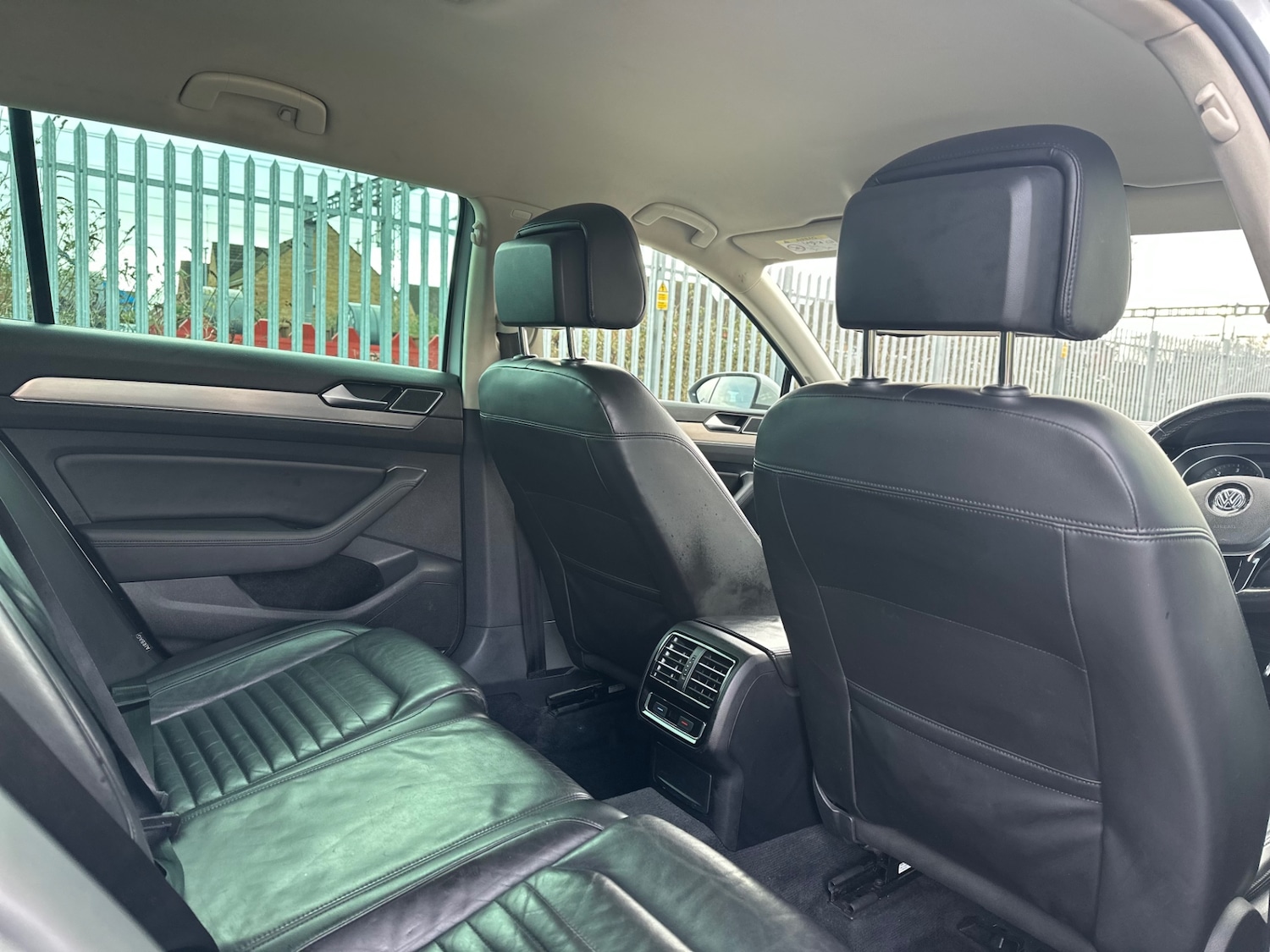 Used Volkswagen Passat 2015 for sale - 77632556: Photo 14