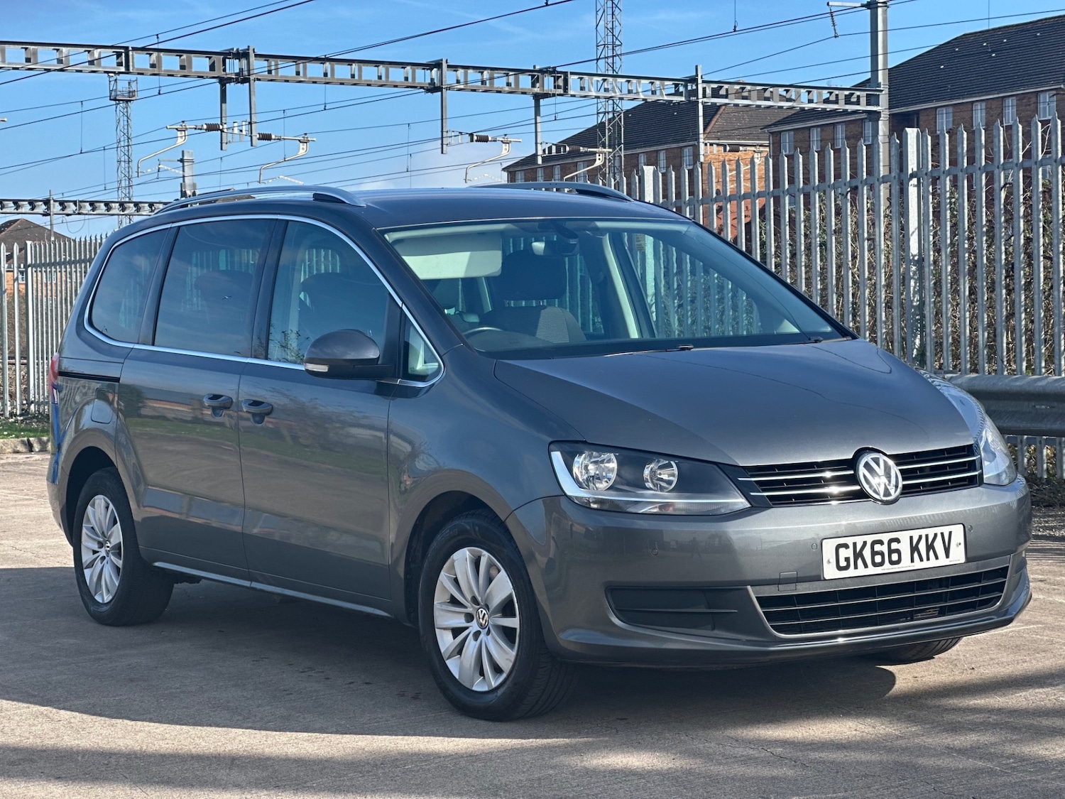 Used Volkswagen Sharan 2016 for sale - 77781573: Photo 3