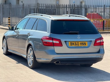 Used Mercedes-Benz E Class 2010 for sale - 79503196: Photo