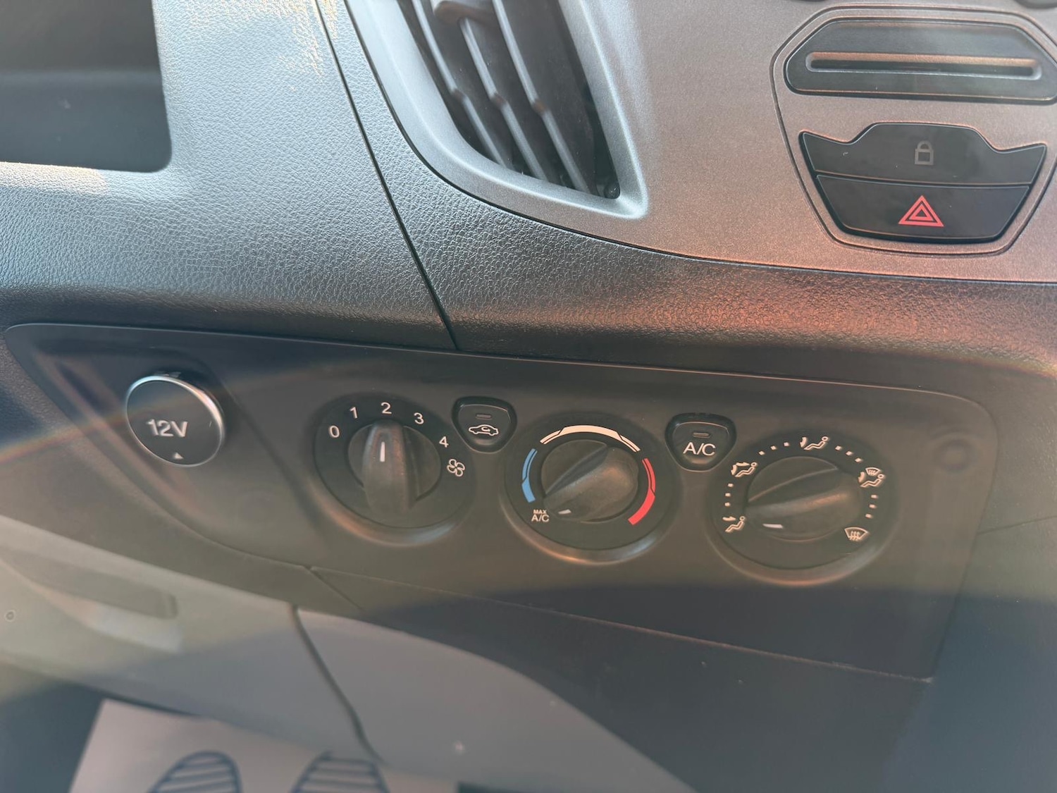 Used Ford Transit Custom 2015 for sale - 77958613: Photo 10