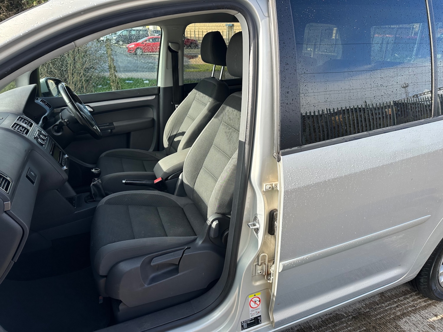 Used Volkswagen Touran 2011 for sale - 77891759: Photo 10