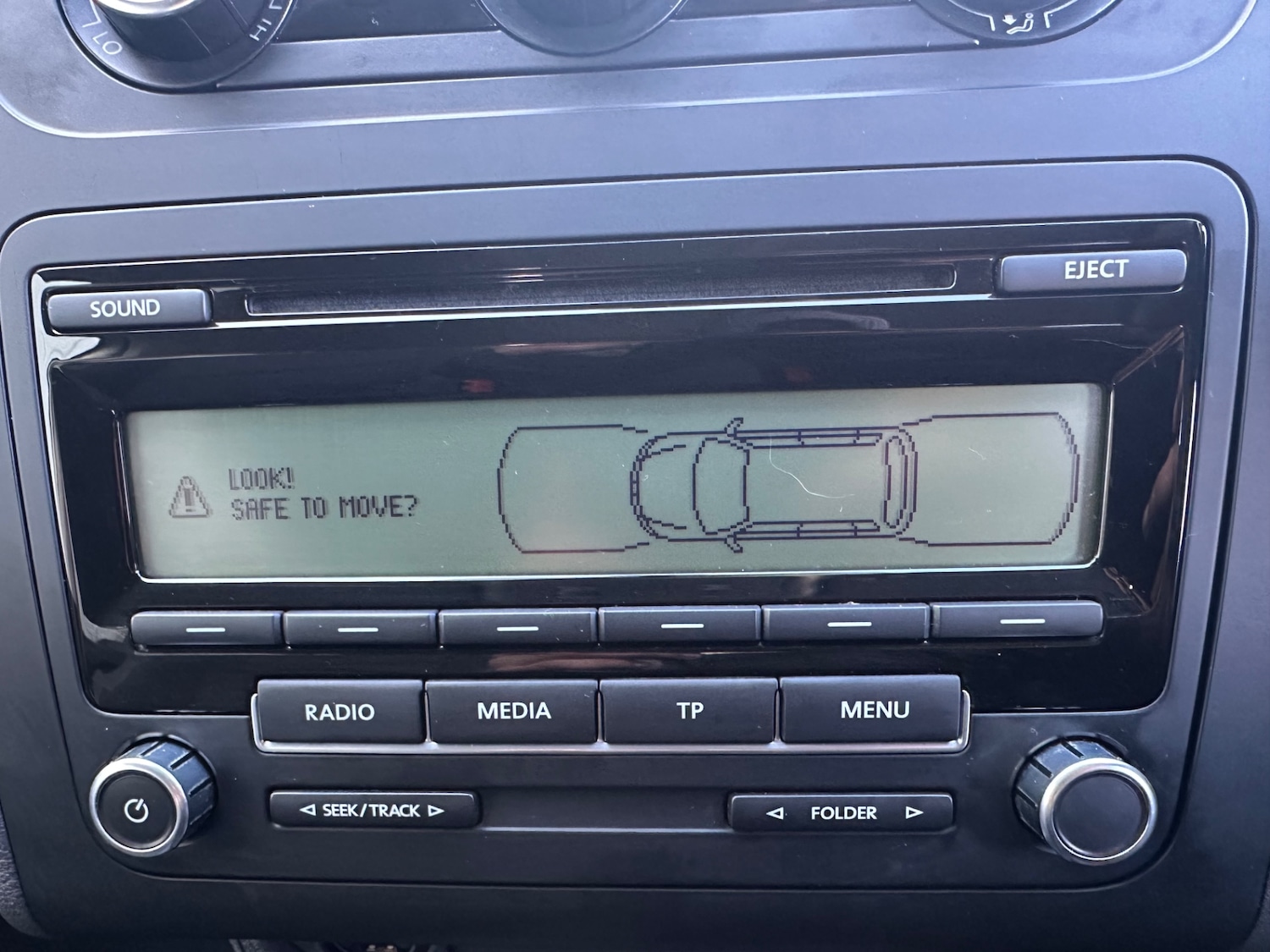 Used Volkswagen Touran 2011 for sale - 77891759: Photo 16