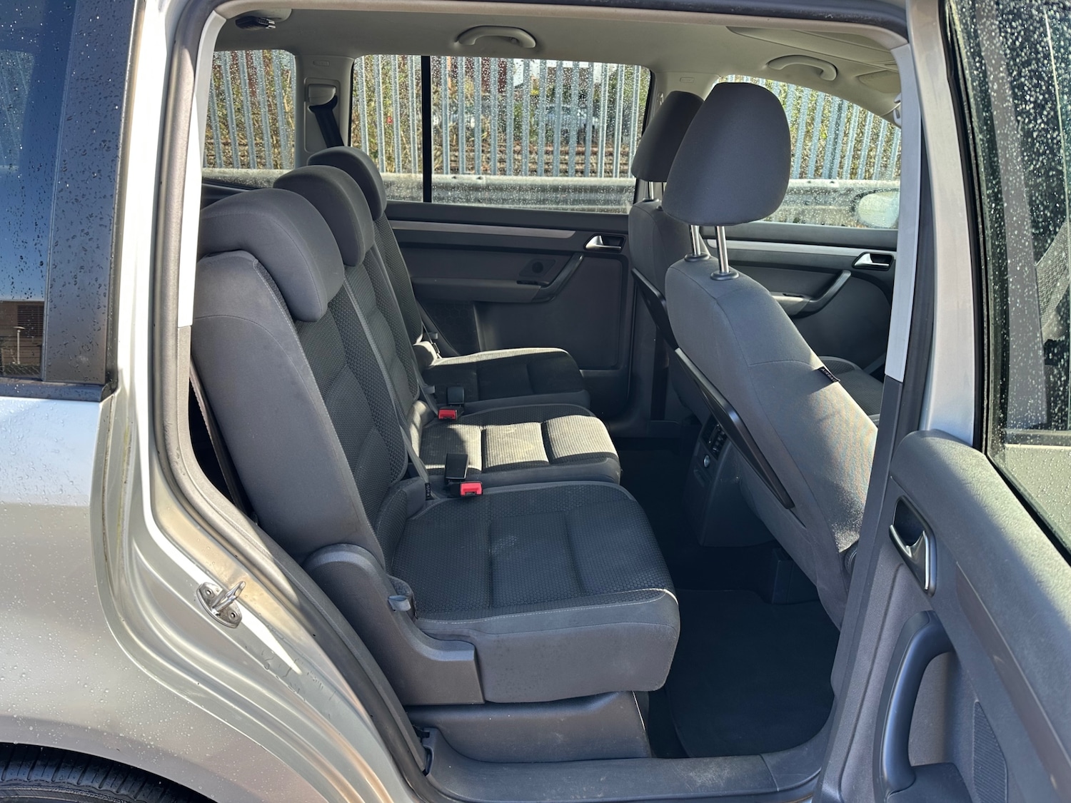 Used Volkswagen Touran 2011 for sale - 77891759: Photo 9