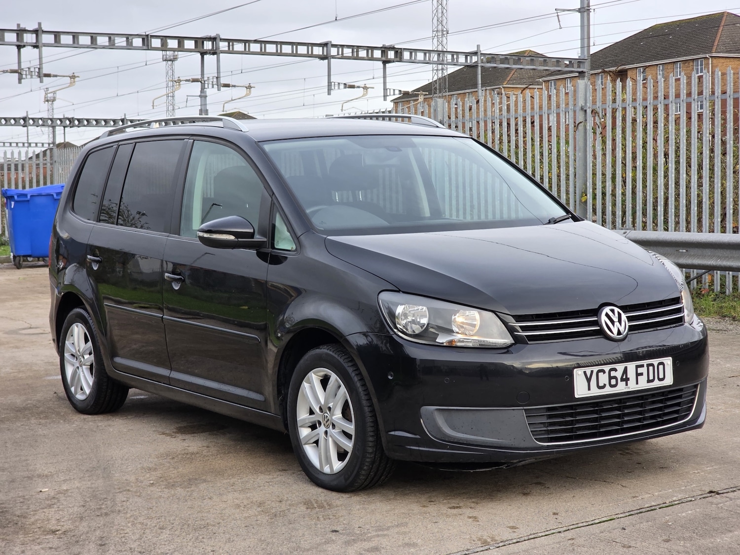 Used Volkswagen Touran 2014 for sale - 76504607: Photo 1