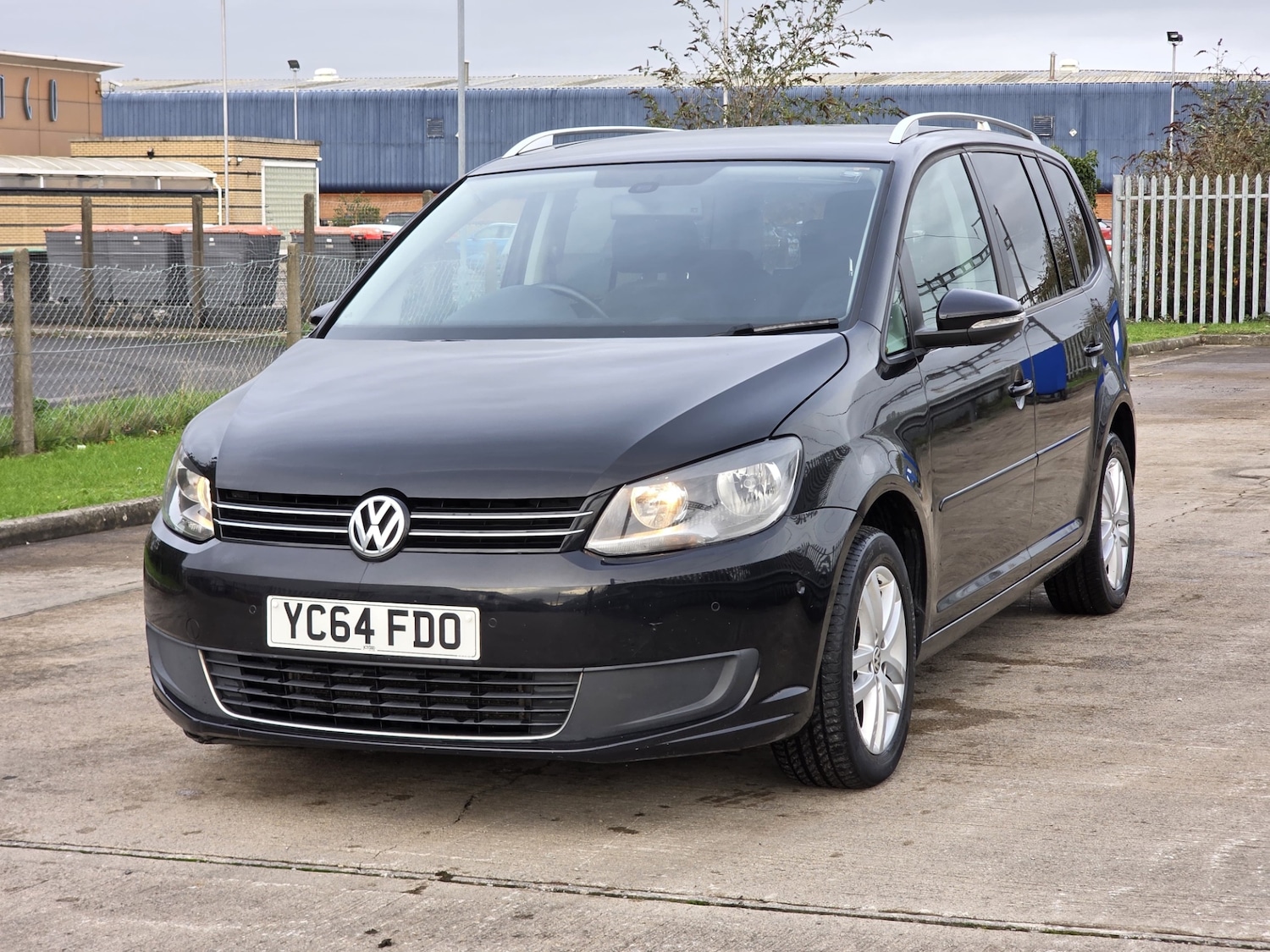 Used Volkswagen Touran 2014 for sale - 76504607: Photo 4