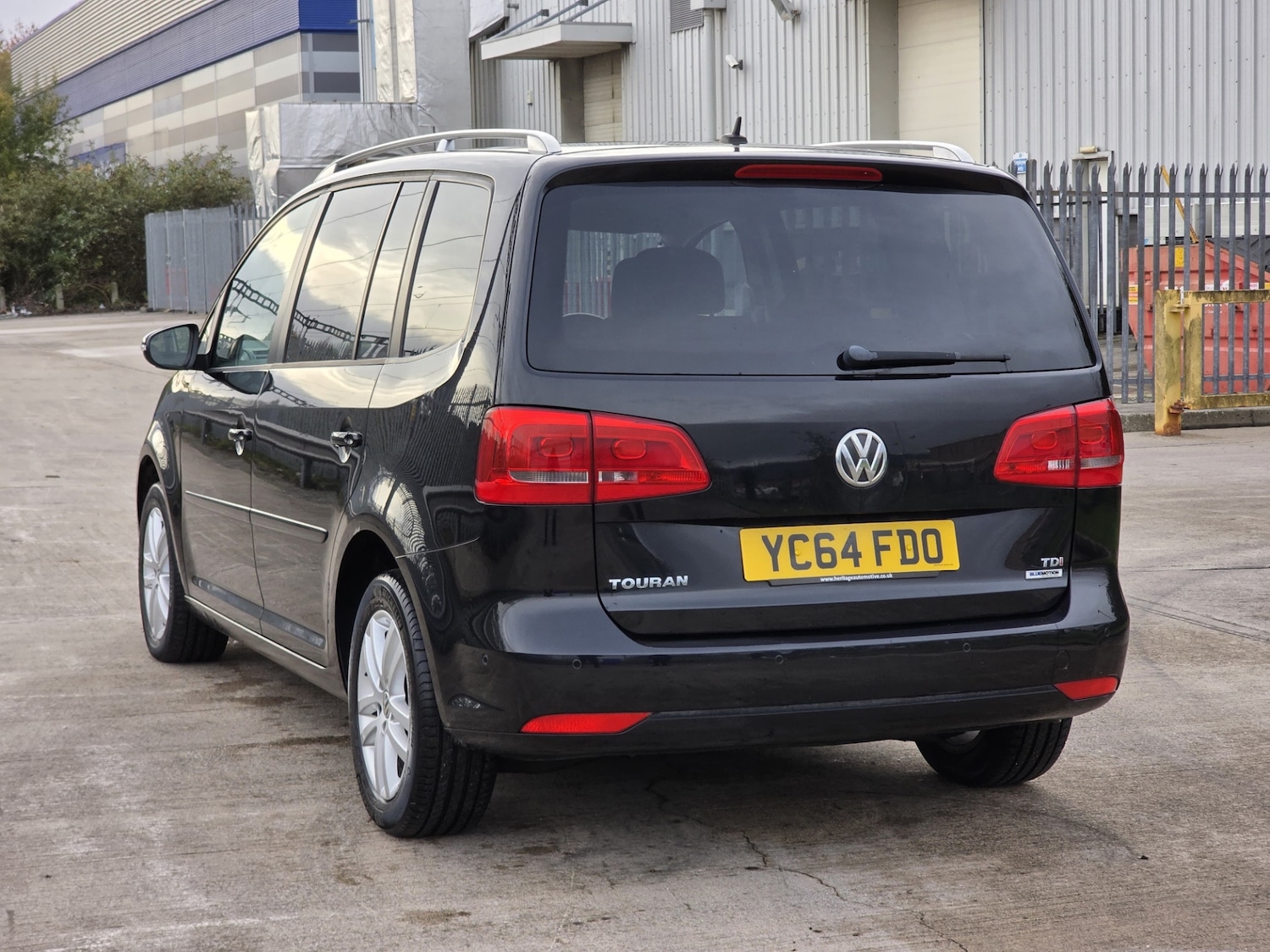 Used Volkswagen Touran 2014 for sale - 76504607: Photo 5