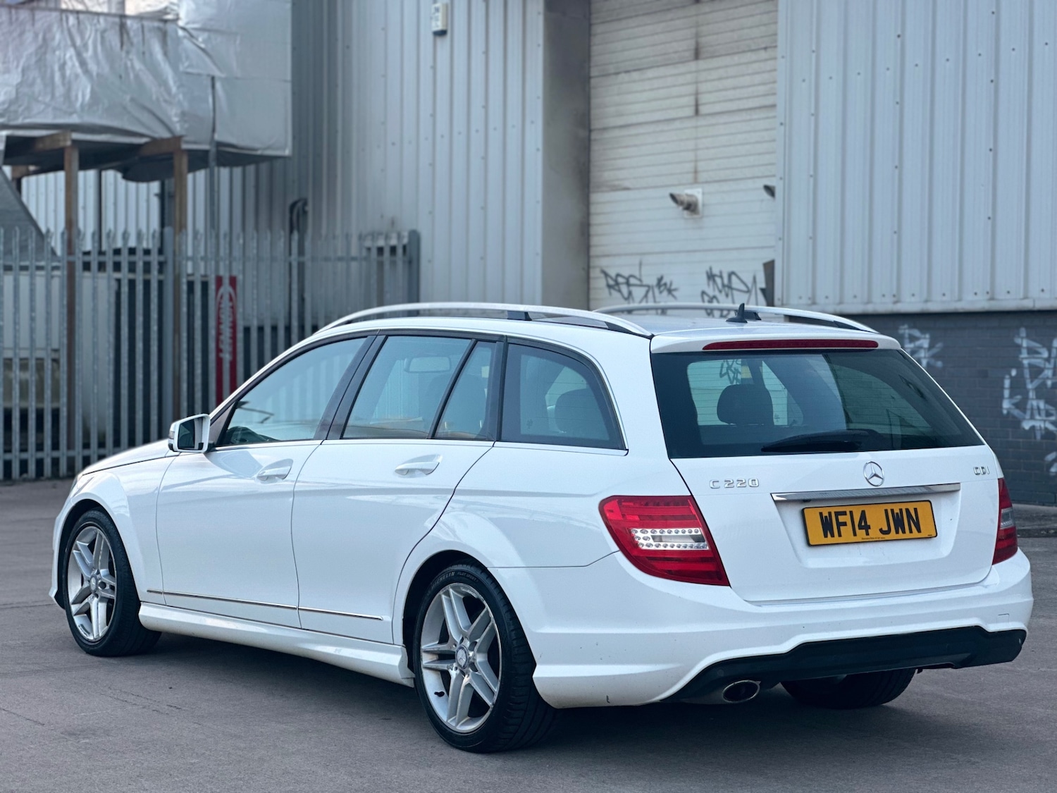 Used Mercedes-Benz C Class 2014 for sale - 76785317: Photo 11