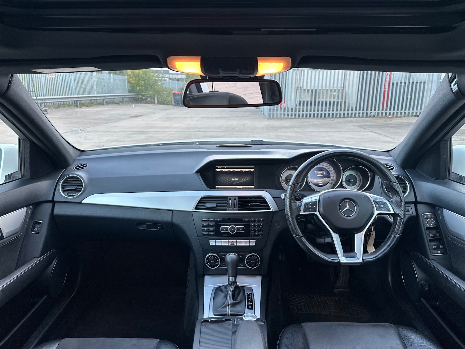 Used Mercedes-Benz C Class 2014 for sale - 76785317: Photo 22