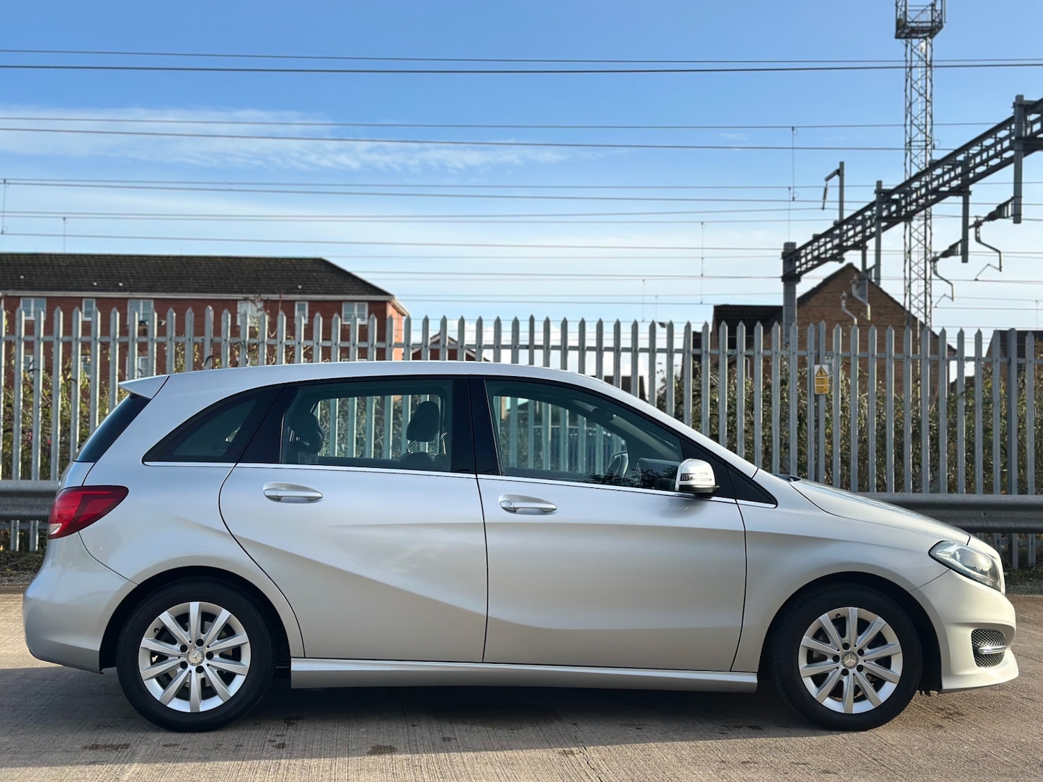 Used Mercedes-Benz B Class 2015 for sale - 76585618: Photo 9