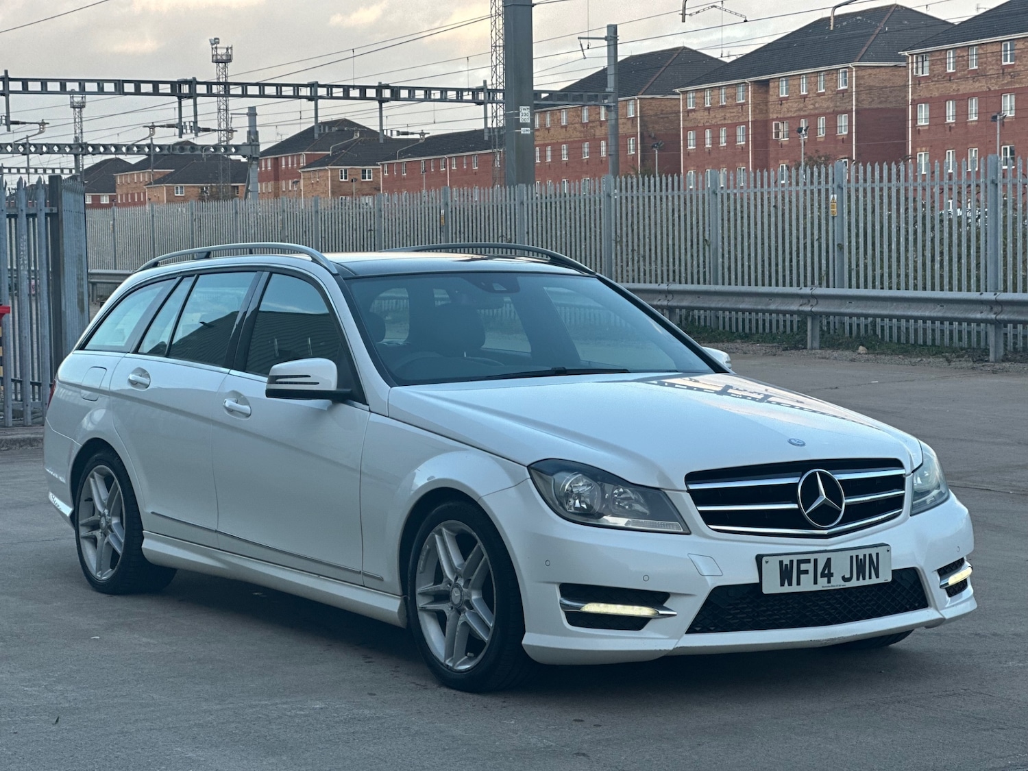 Used Mercedes-Benz C-Class 2014 for sale - 76178181: Photo 25