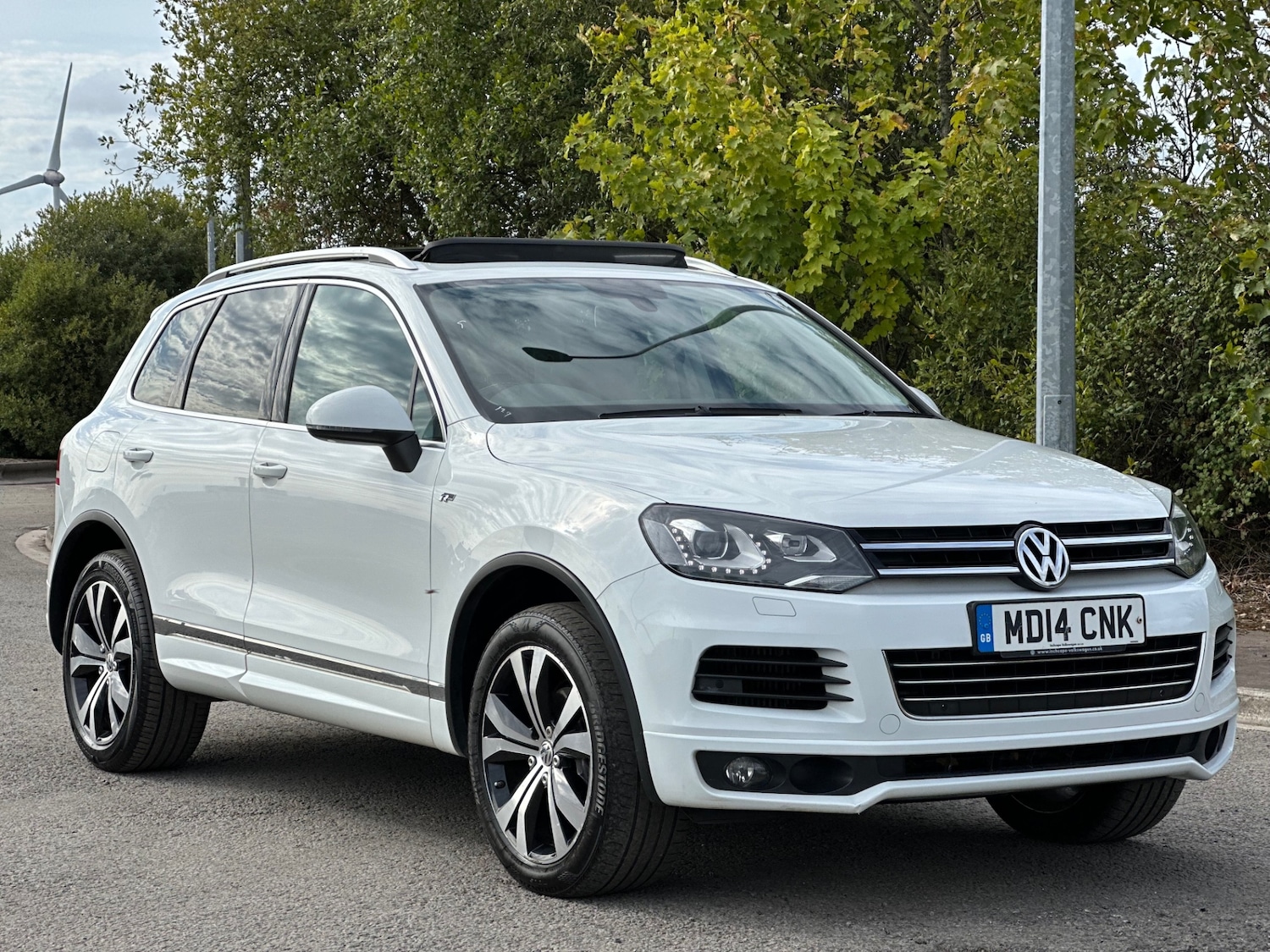 Used Volkswagen Touareg 2014 for sale - 76178151: Photo 1