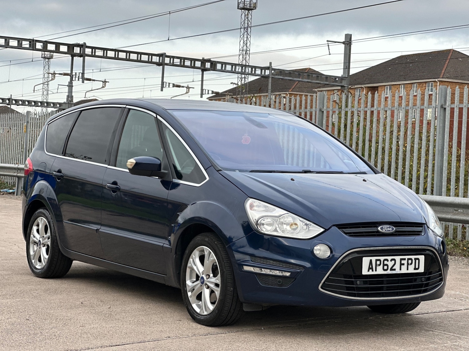 Used Ford S-Max 2012 for sale - 76113038: Photo 1