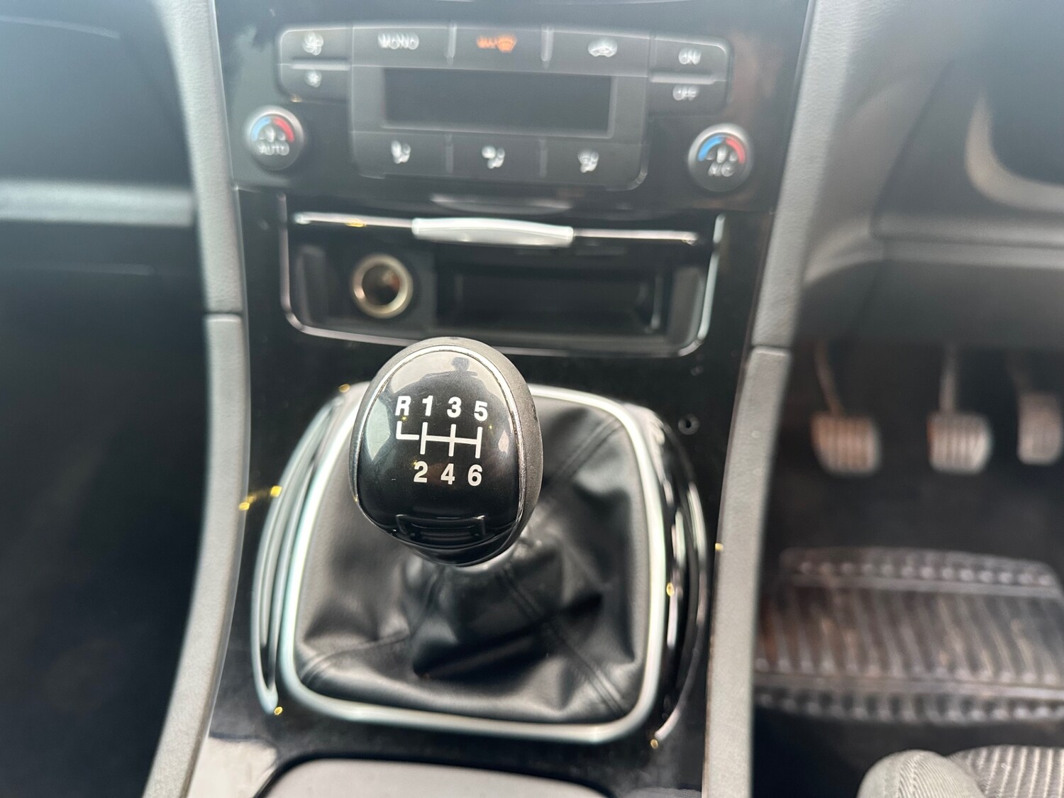 Used Ford S-Max 2012 for sale - 76113038: Photo 24