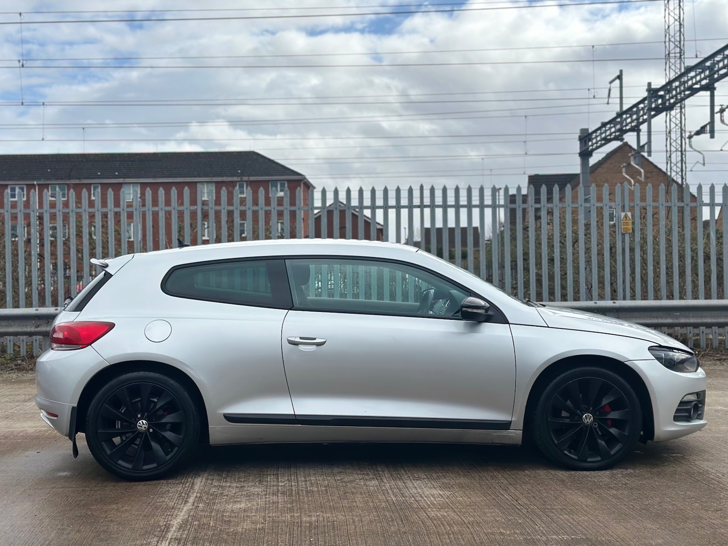 Used Volkswagen Scirocco 2011 for sale - 77712831: Photo 9