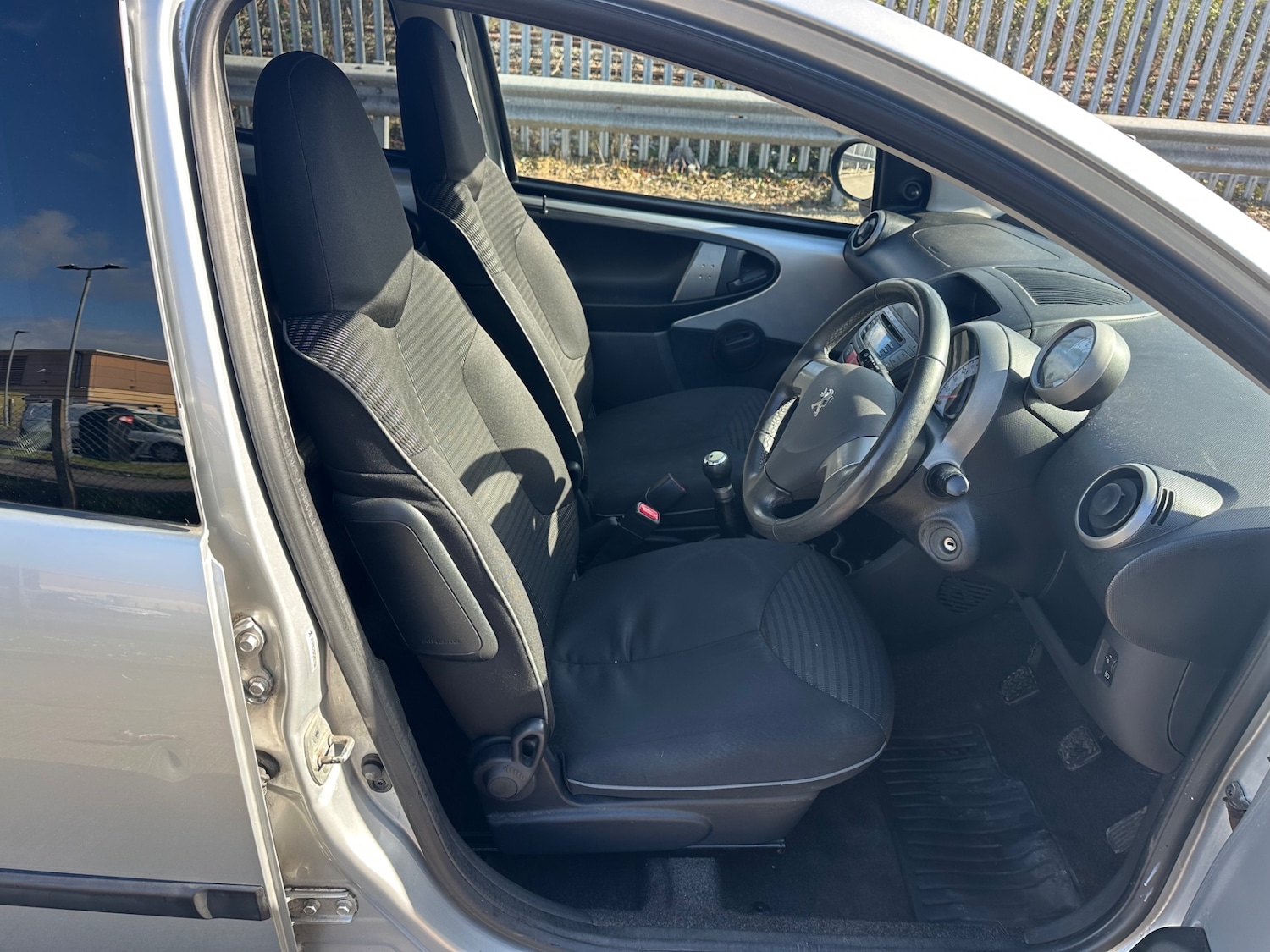 Used Peugeot 107 2013 for sale - 77891708: Photo 11