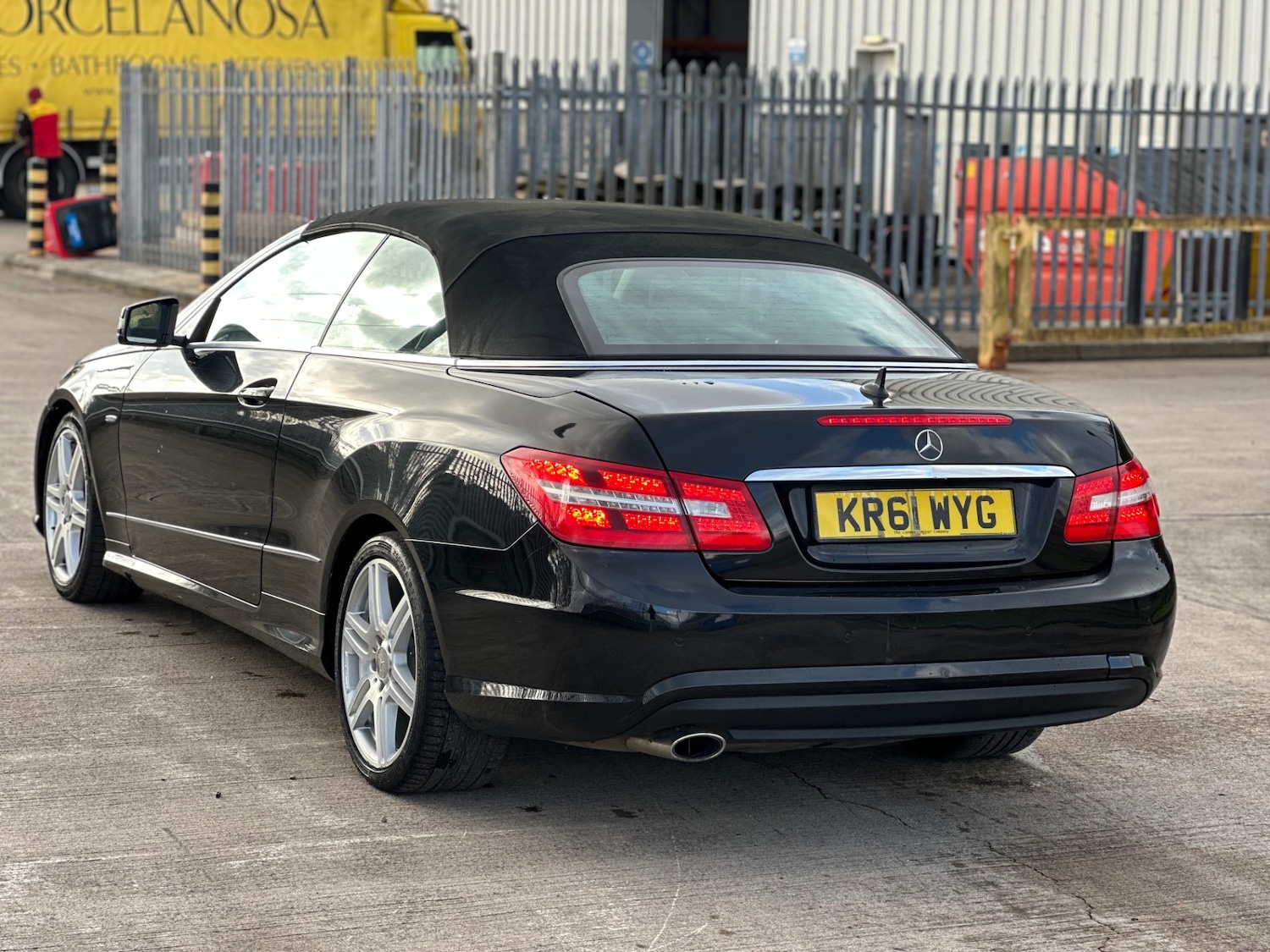 Used Mercedes-Benz E Class 2012 for sale - 77319972: Photo 5