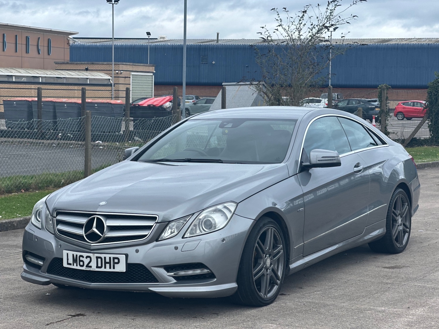 Used Mercedes-Benz E Class 2012 for sale - 77678891: Photo 4