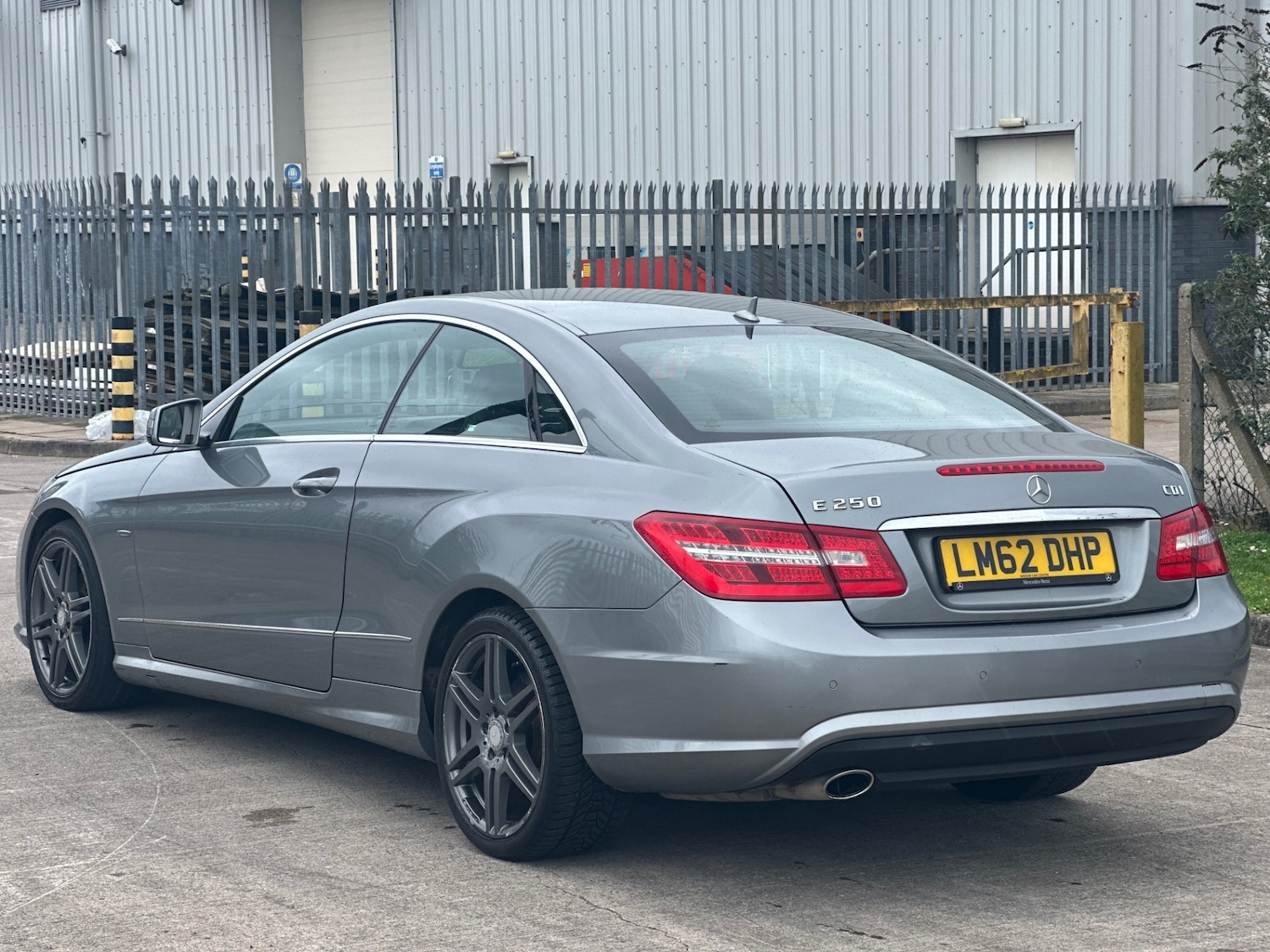 Used Mercedes-Benz E Class 2012 for sale - 77678891: Photo 6