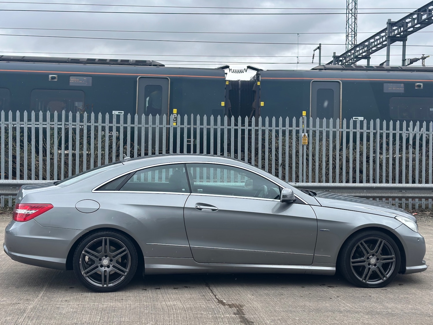 Used Mercedes-Benz E Class 2012 for sale - 77678891: Photo 9