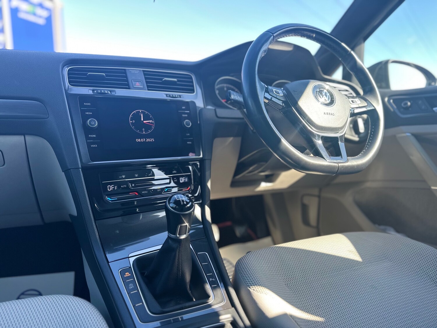 Used Volkswagen Golf 2017 for sale - 76113042: Photo 21