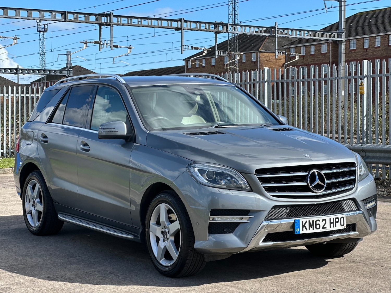 Used Mercedes-Benz M Class 2012 for sale - 77891762: Photo 2