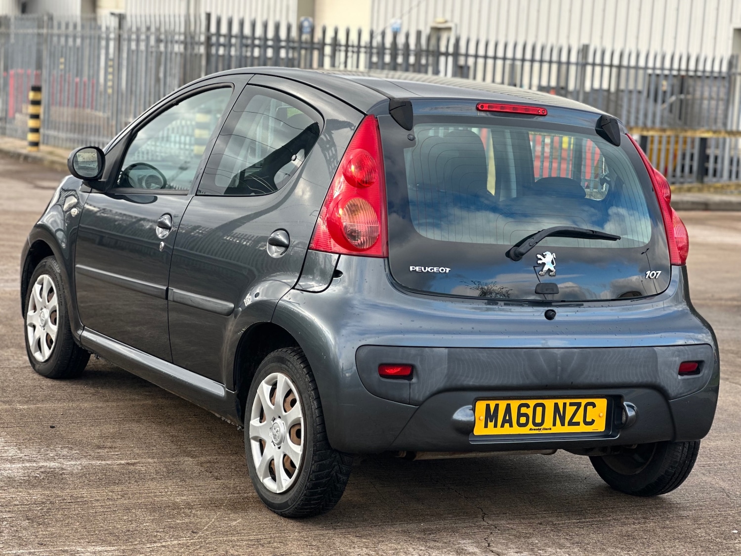 Used Peugeot 107 2010 for sale - 77632585: Photo 3
