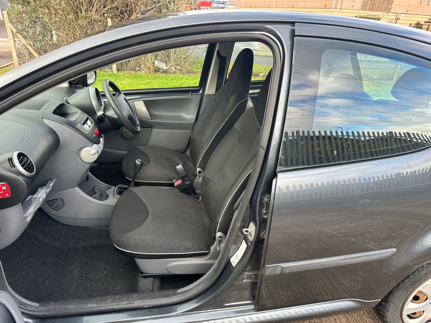 Used Peugeot 107 2010 for sale - 77632585: Photo 8