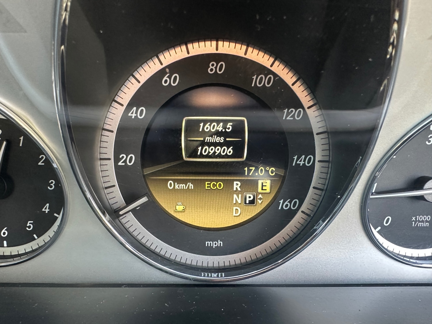 Used Mercedes-Benz E Class 2011 for sale - 76673032: Photo 18