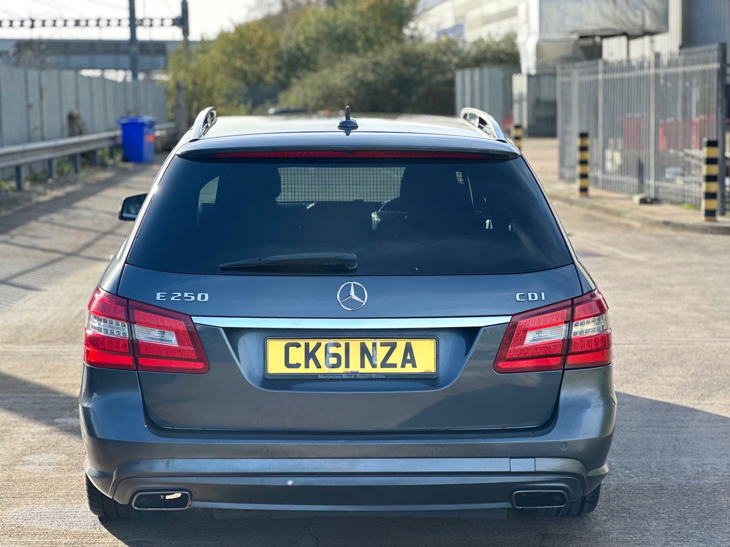 Used Mercedes-Benz E Class 2011 for sale - 76673032: Photo 6