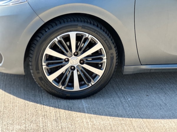 Used Peugeot 208 2015 for sale - 75271541: Photo 8