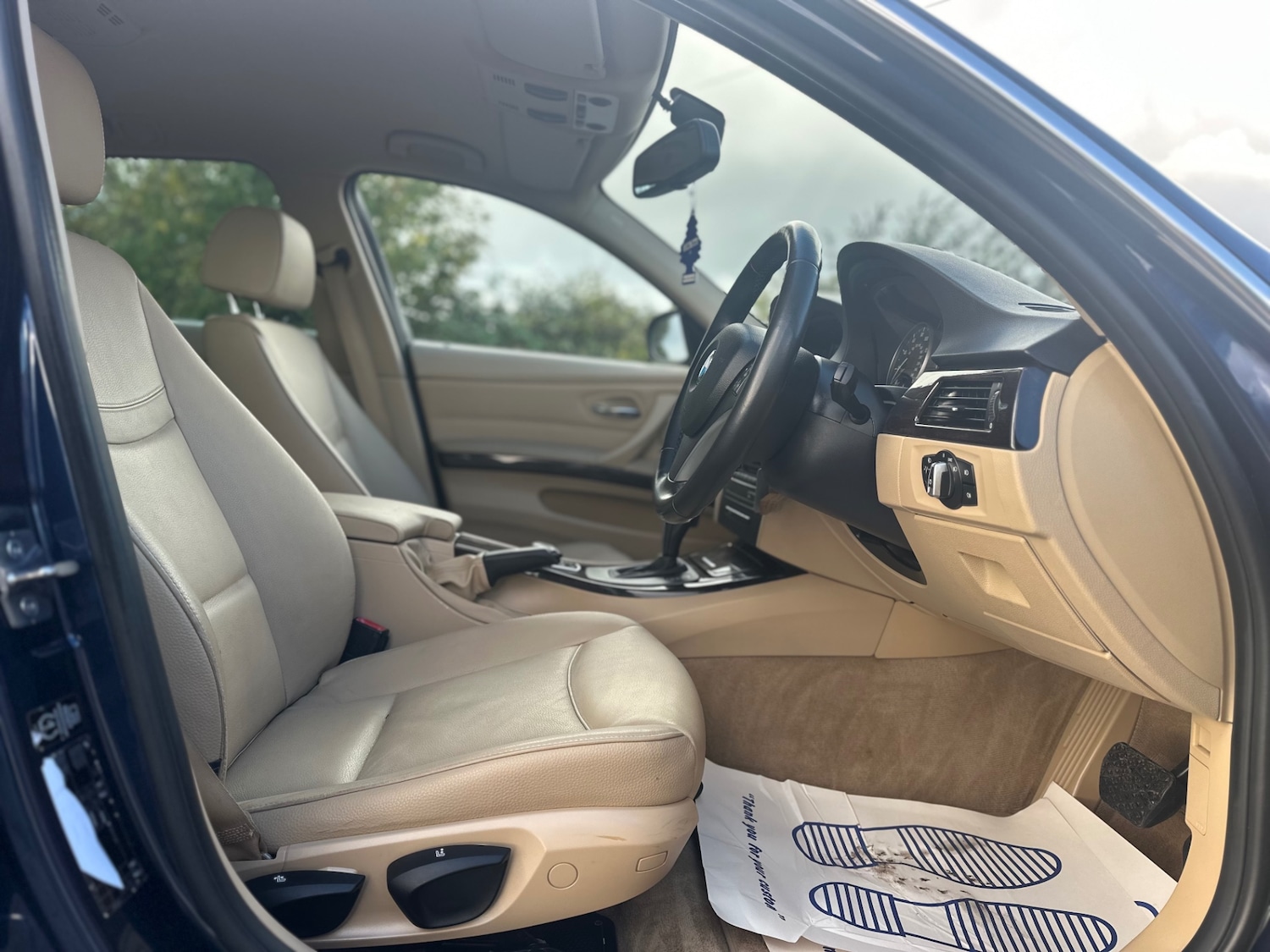 Used BMW 3 Series 2011 for sale - 76364850: Photo 12
