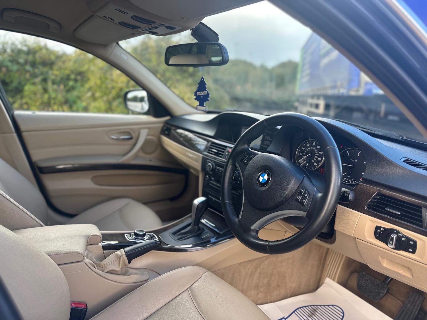 Used BMW 3 Series 2011 for sale - 76364850: Photo 13
