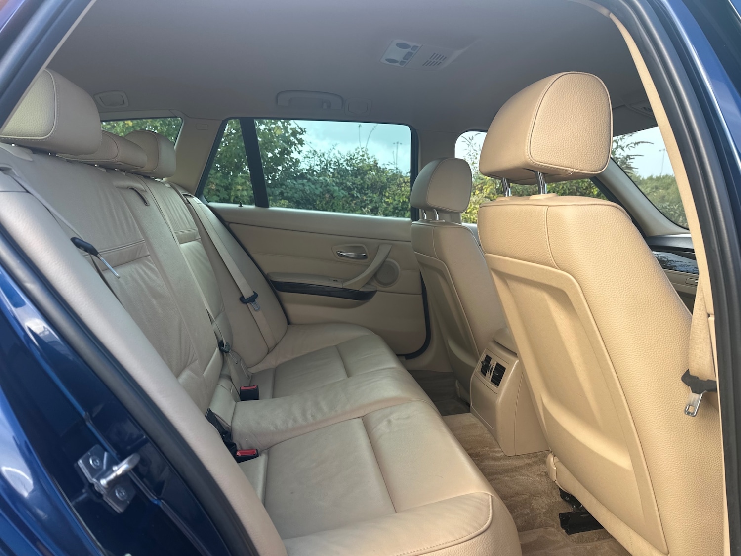 Used BMW 3 Series 2011 for sale - 76364850: Photo 16