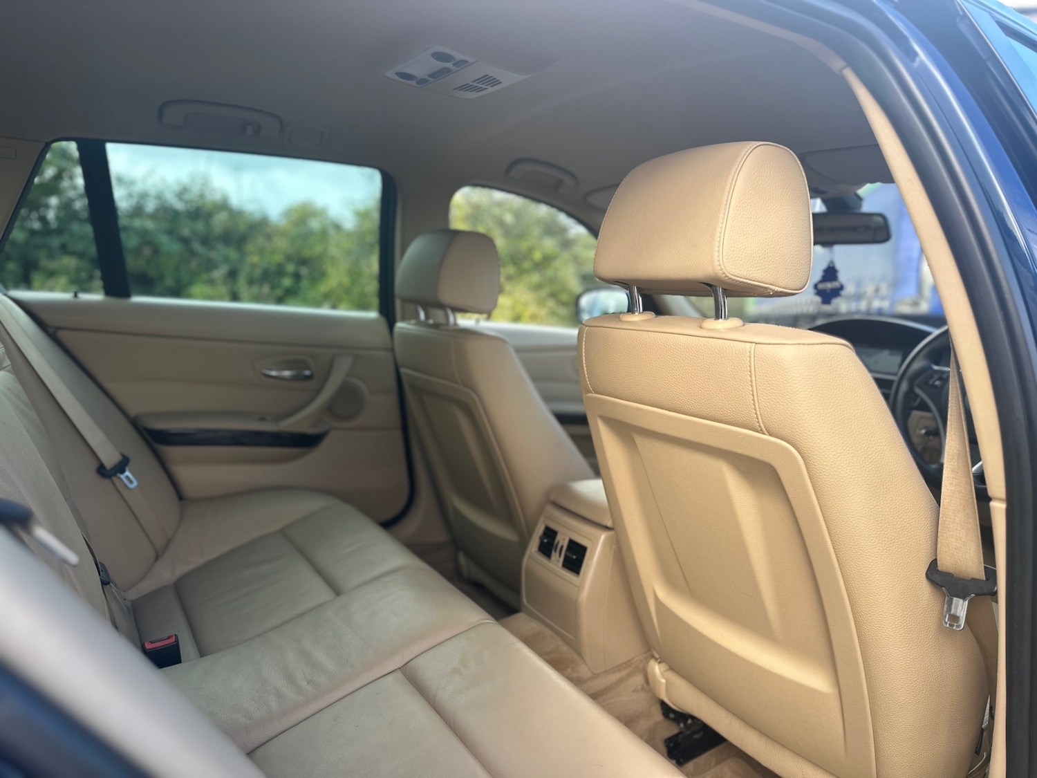 Used BMW 3 Series 2011 for sale - 76364850: Photo 17