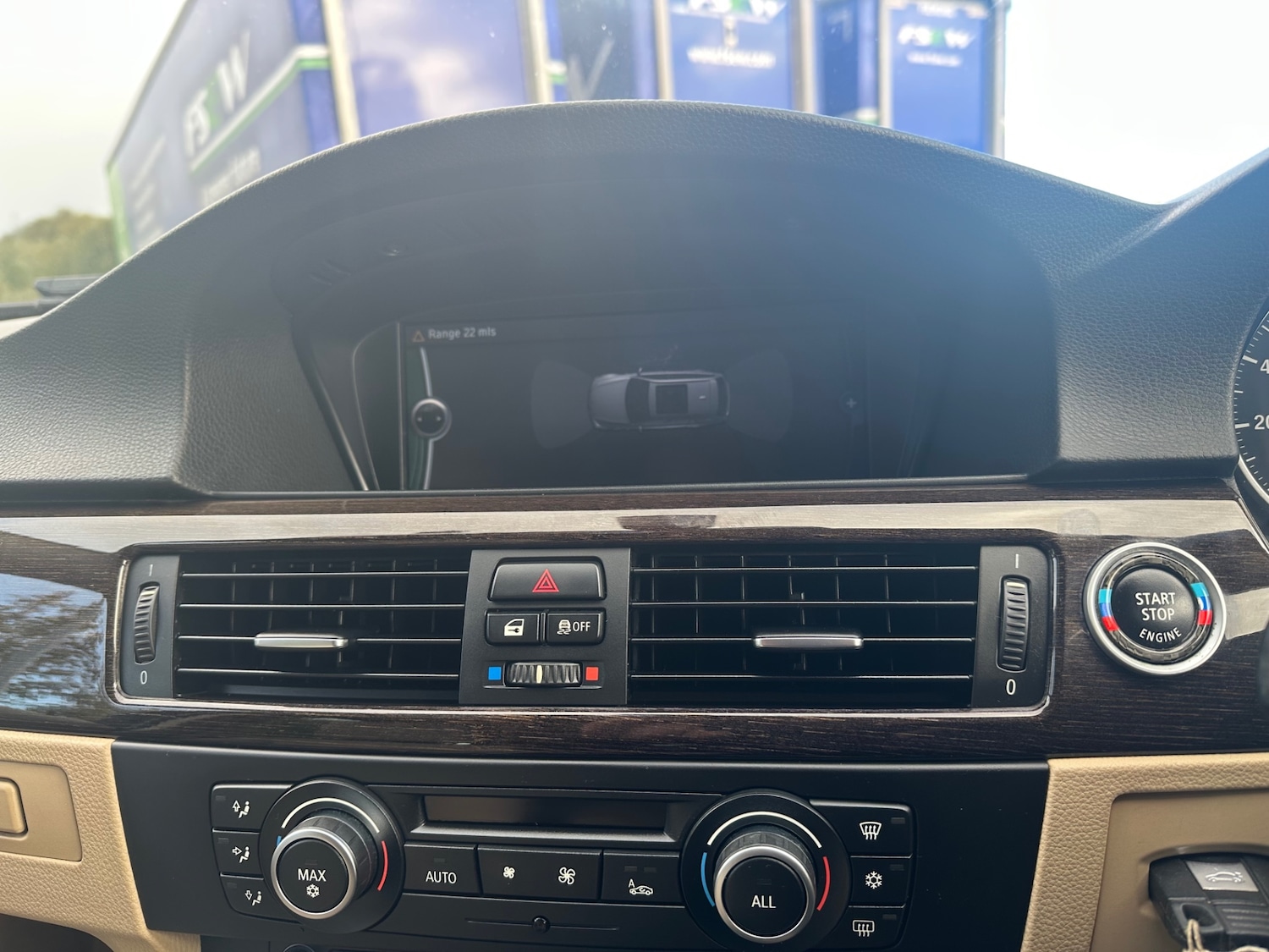 Used BMW 3 Series 2011 for sale - 76364850: Photo 22