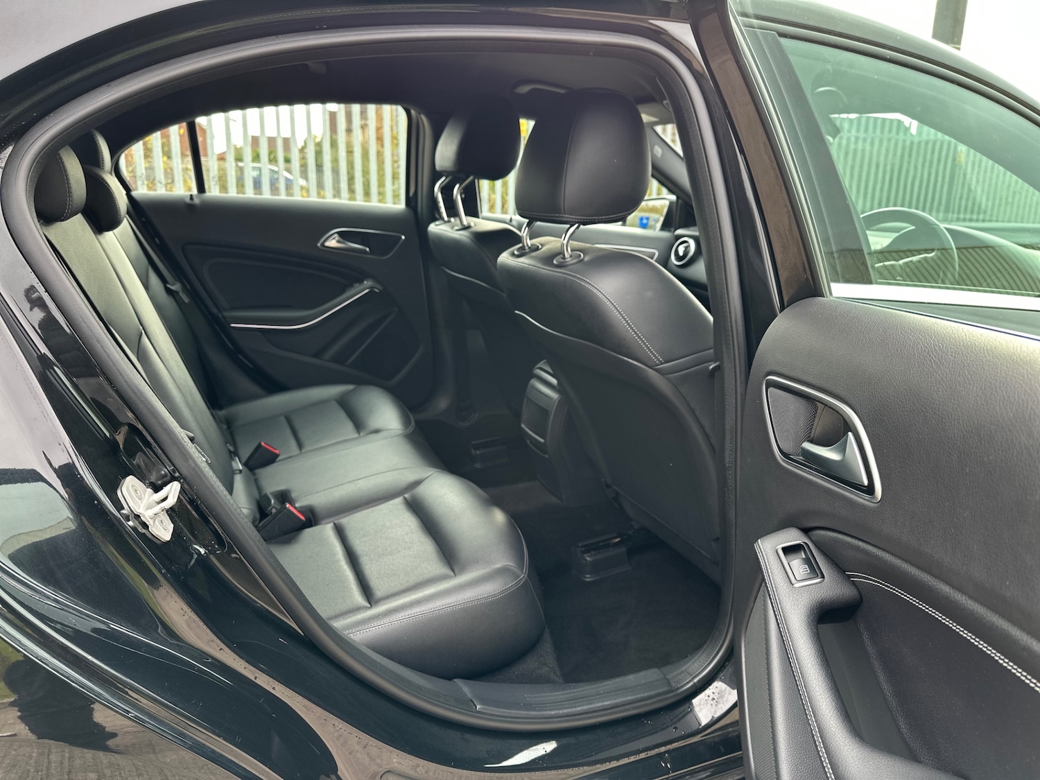 Used Mercedes-Benz A-Class 2015 for sale - 76379664: Photo 7