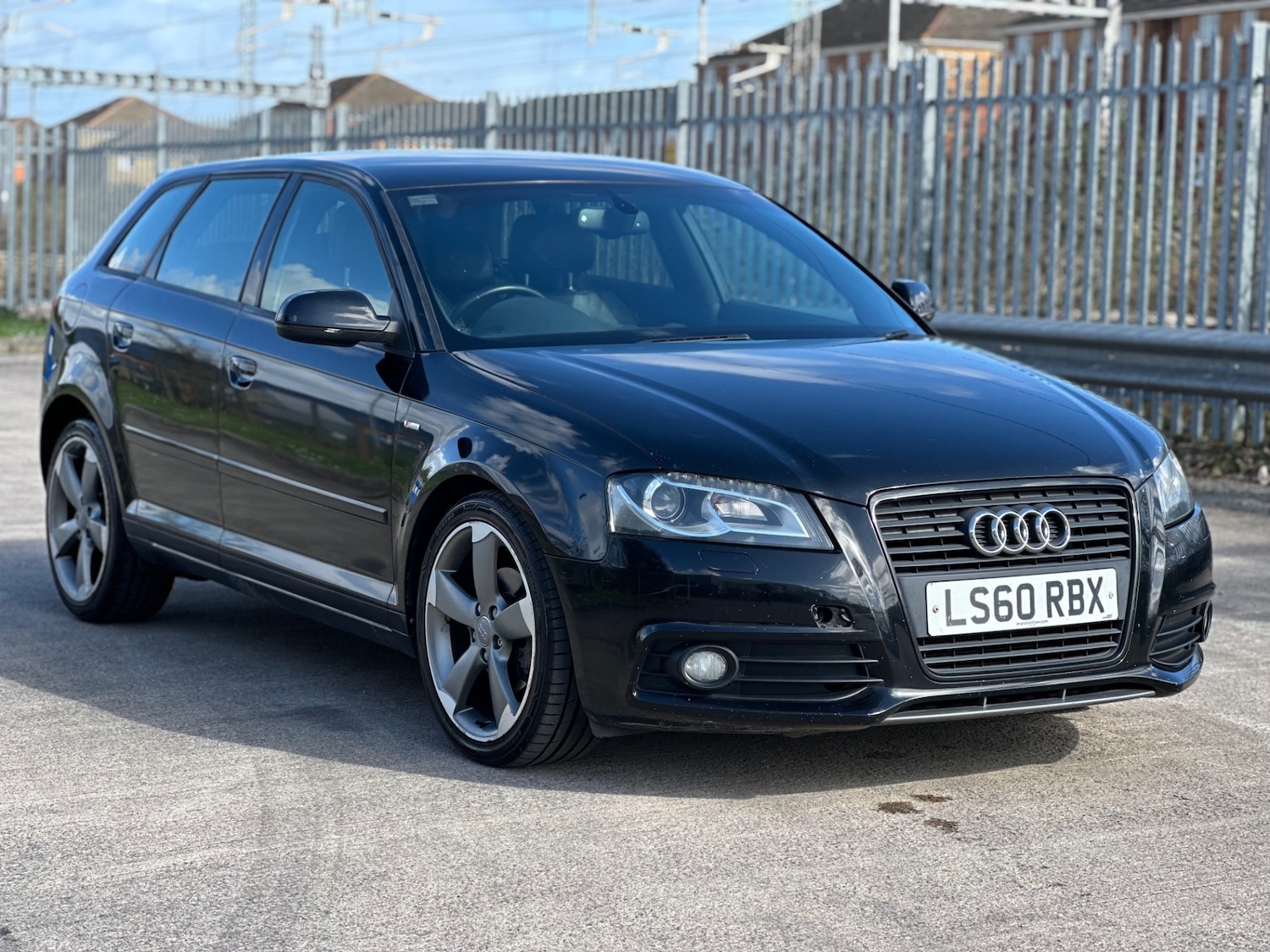 Used Audi A3 2010 for sale - 77891707: Photo 2