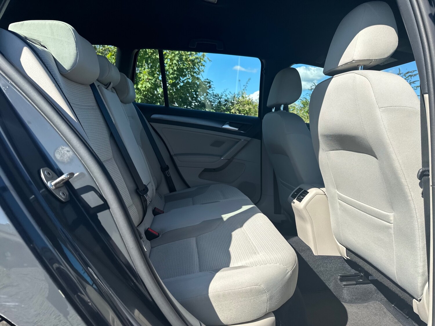 Used Volkswagen Golf 2017 for sale - 76785142: Photo 16