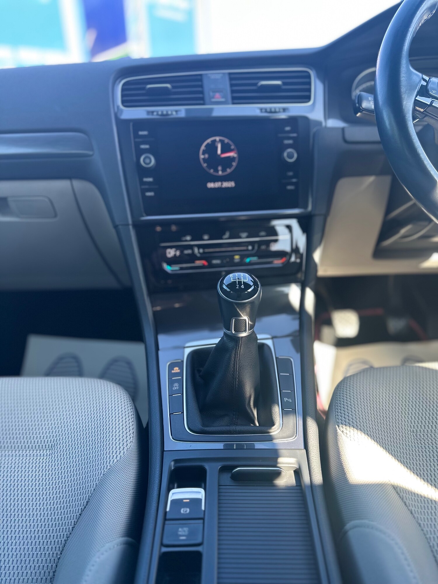 Used Volkswagen Golf 2017 for sale - 76785142: Photo 19