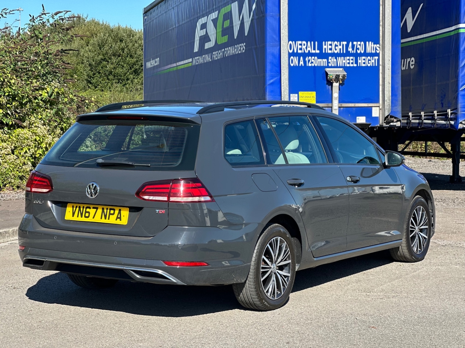 Used Volkswagen Golf 2017 for sale - 76785142: Photo 8