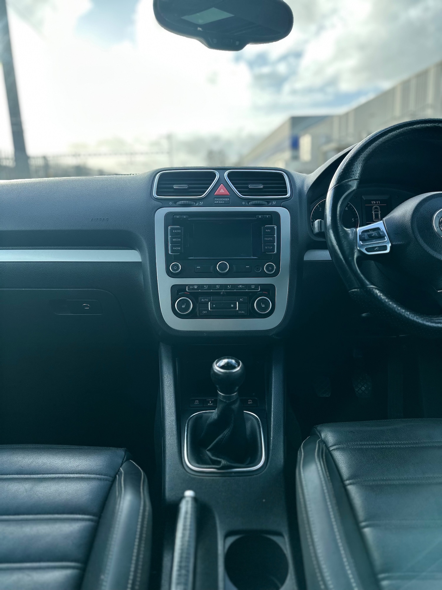 Used Volkswagen Scirocco 2012 for sale - 77310783: Photo 11